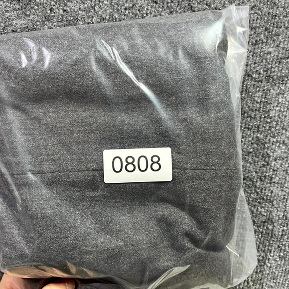 Armani Collezioni Midi Pencil Skirt Womens 12 Grey Wool Front Zip Streetwear - Picture 9 of 9